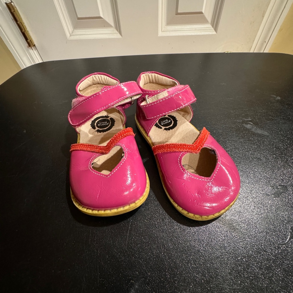Livie & Luca size 7 pink/ red shoes